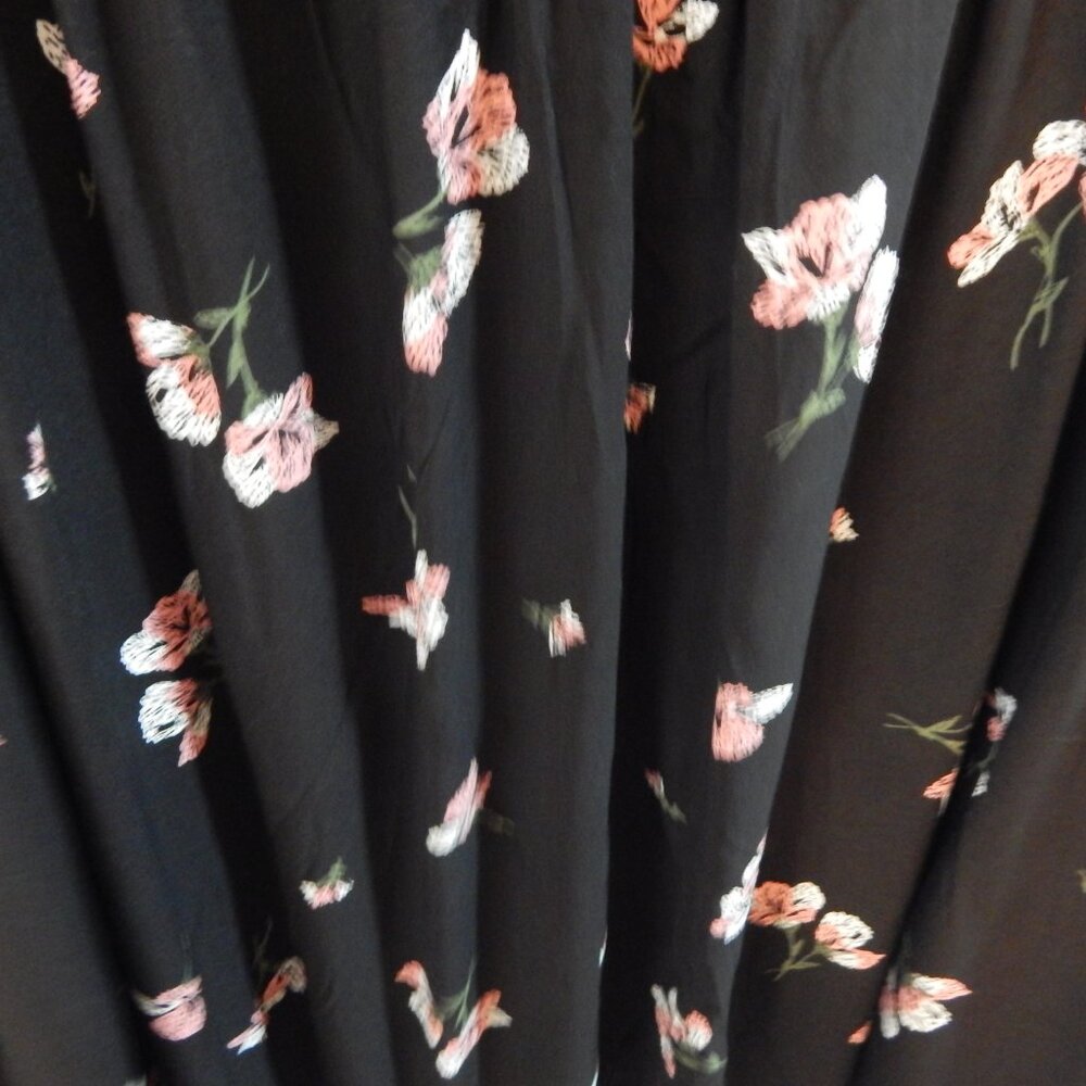 Torrid Black Floral Print Button Front Maxi Skirt - Picture 7 of 10